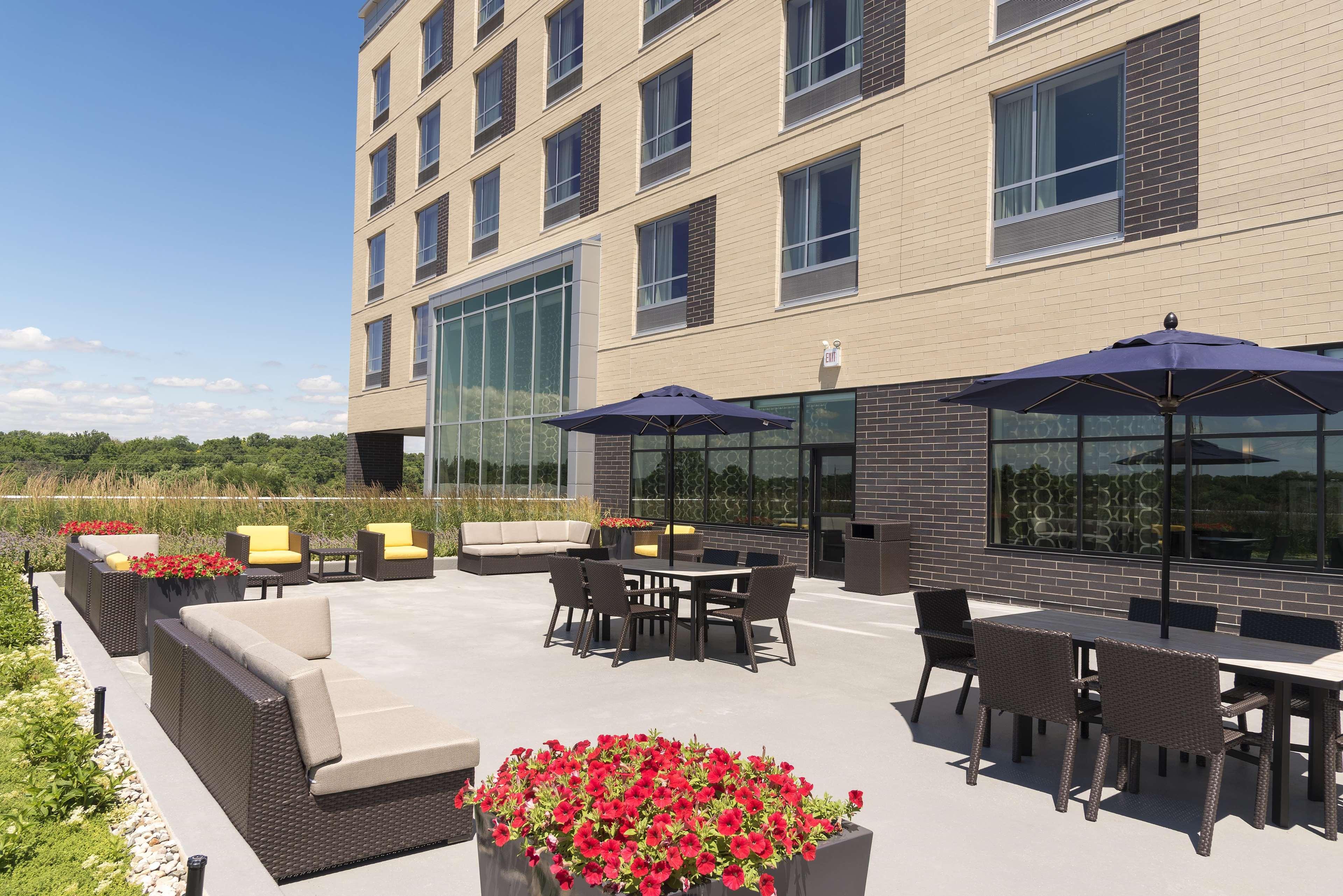 Hampton Inn & Suites Grand Rapids Downtown Exterior foto